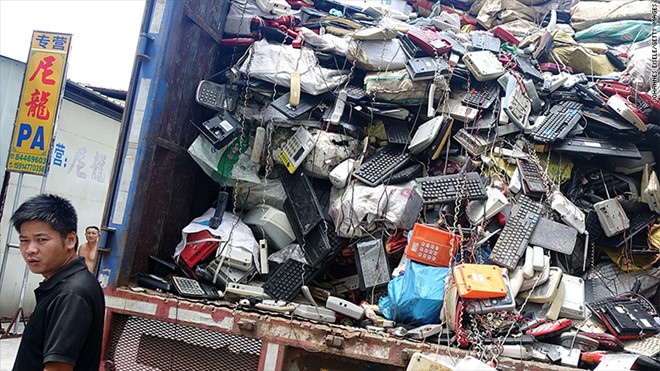 Châu Á đang ngập trong rác công nghệ