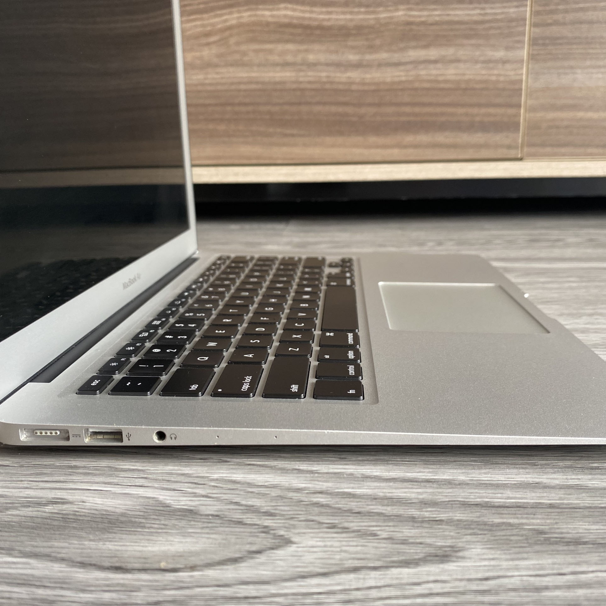 MacBook Air (13-inch, Early 2015) Core i5