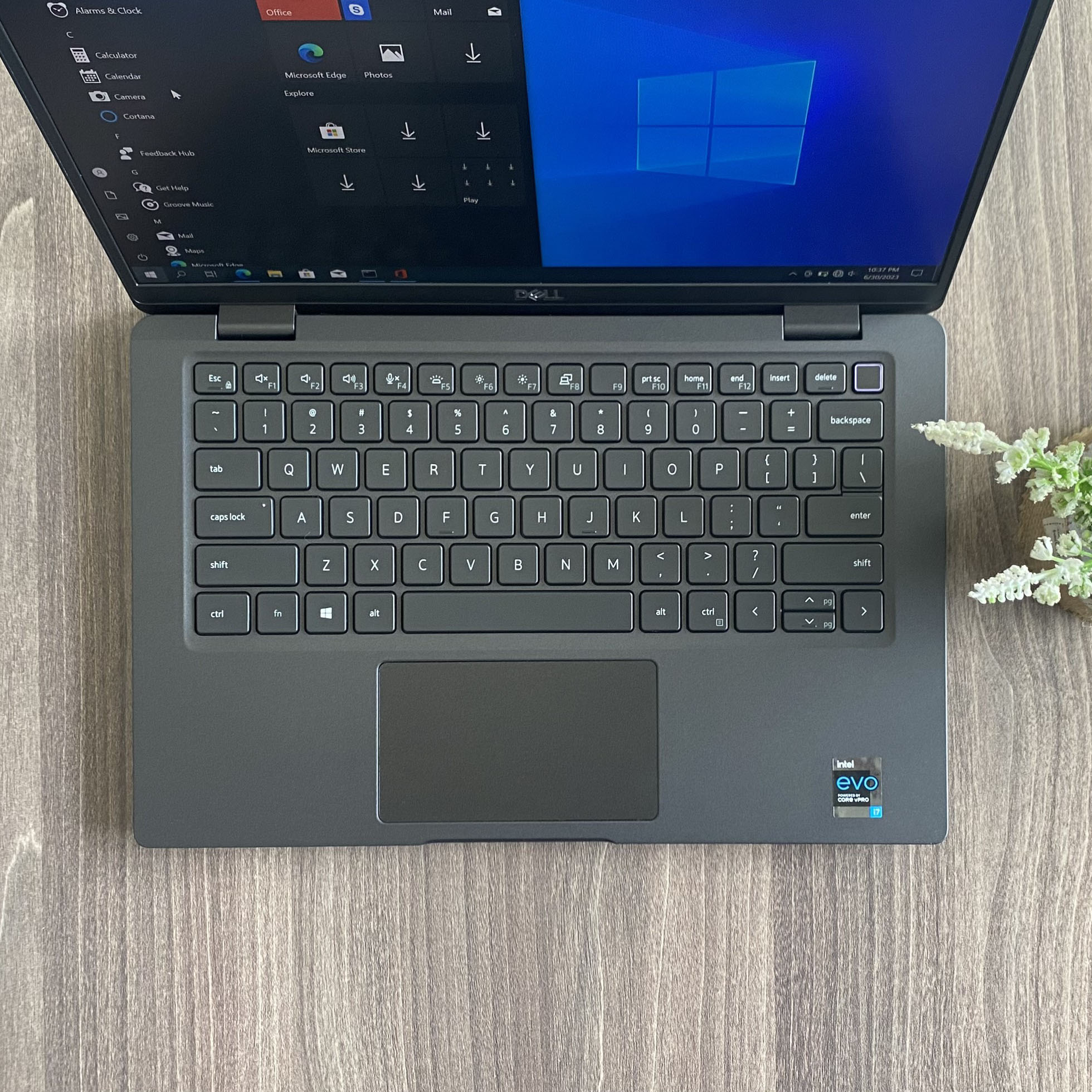 Dell Latitude 7320