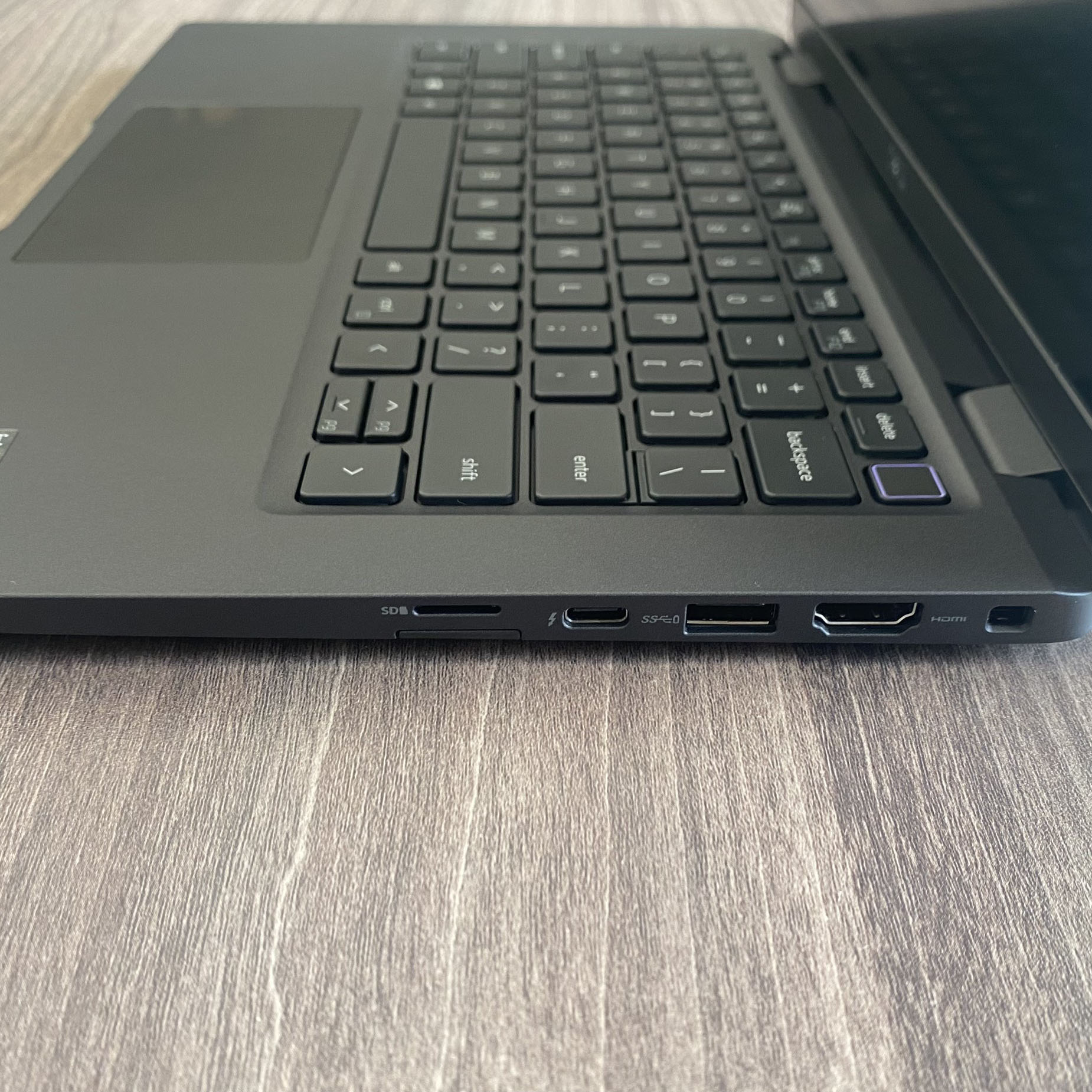 Dell Latitude 7320