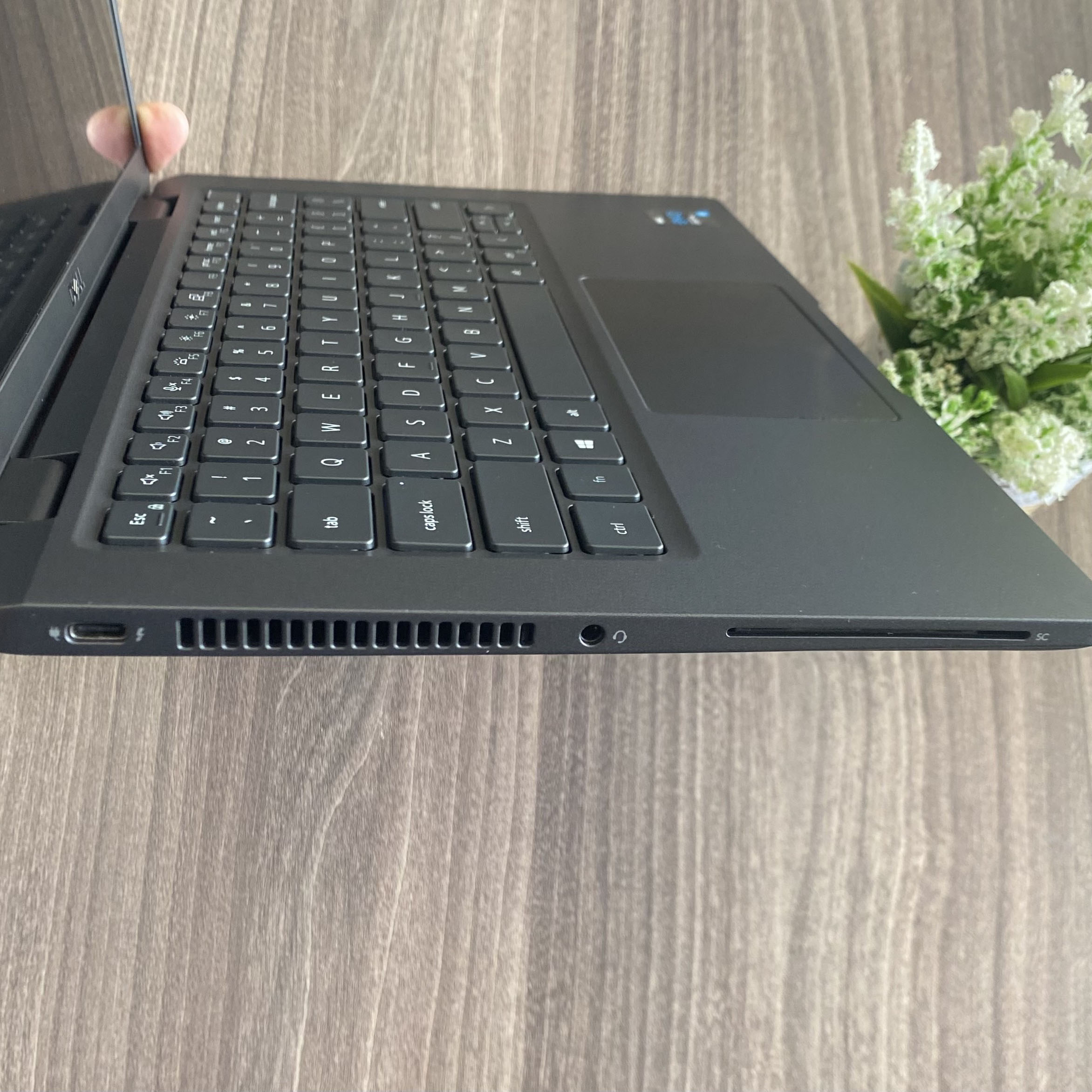 Dell Latitude 7320
