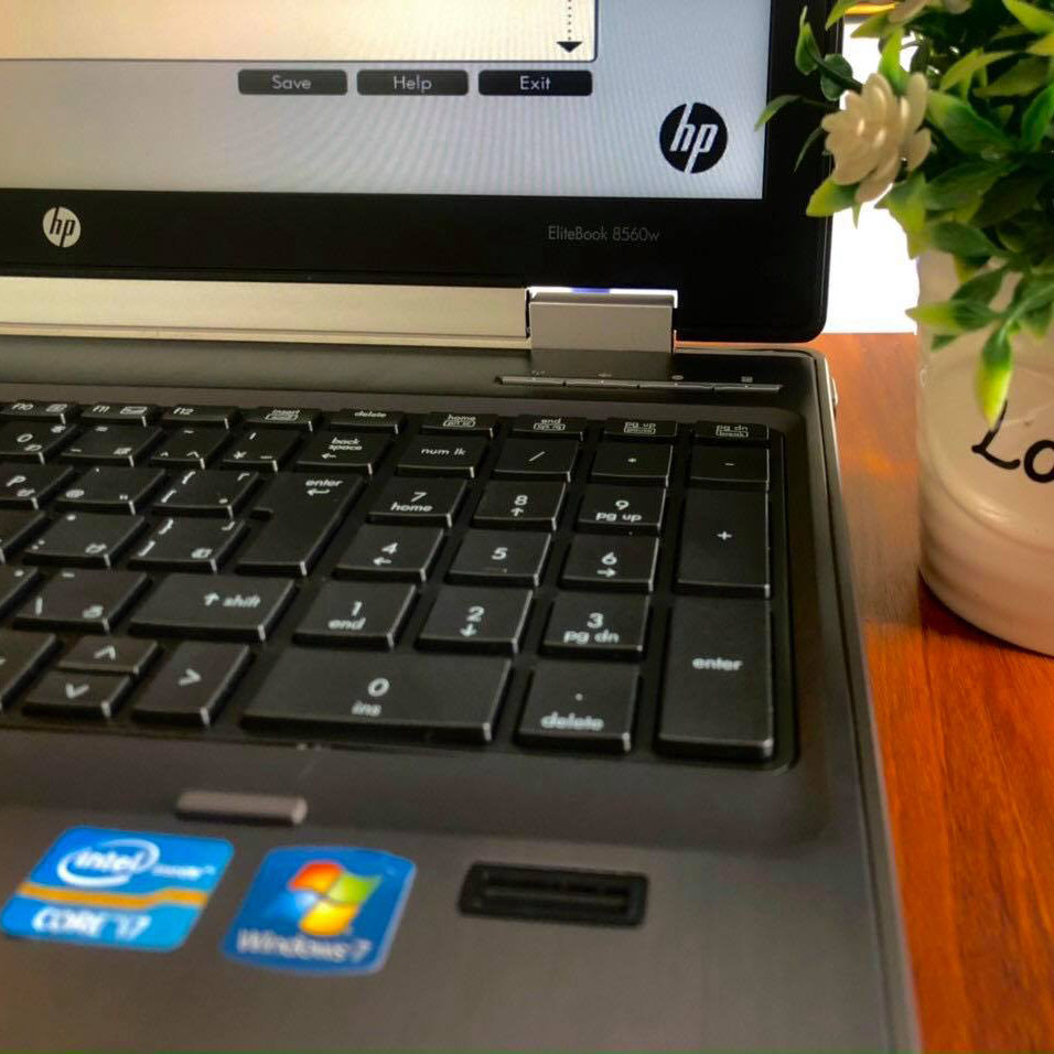 HP Workstation 8560W i7