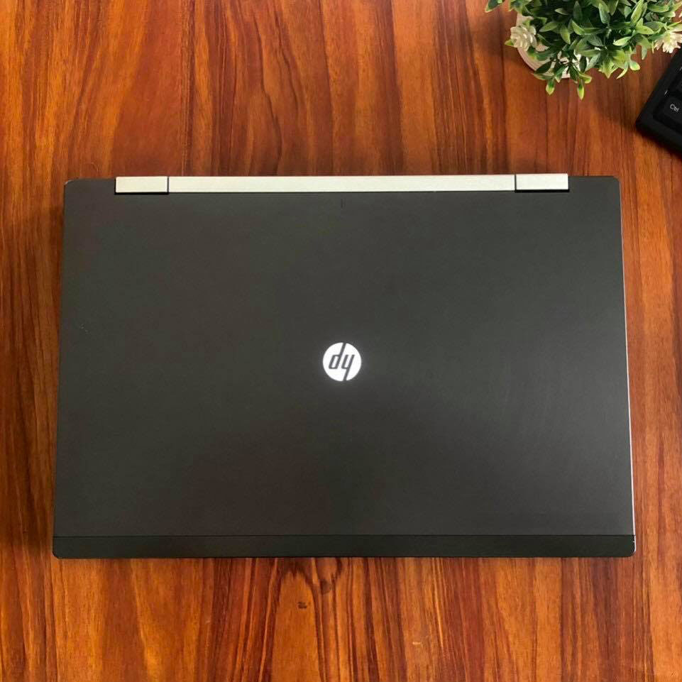 HP Workstation 8560W i7