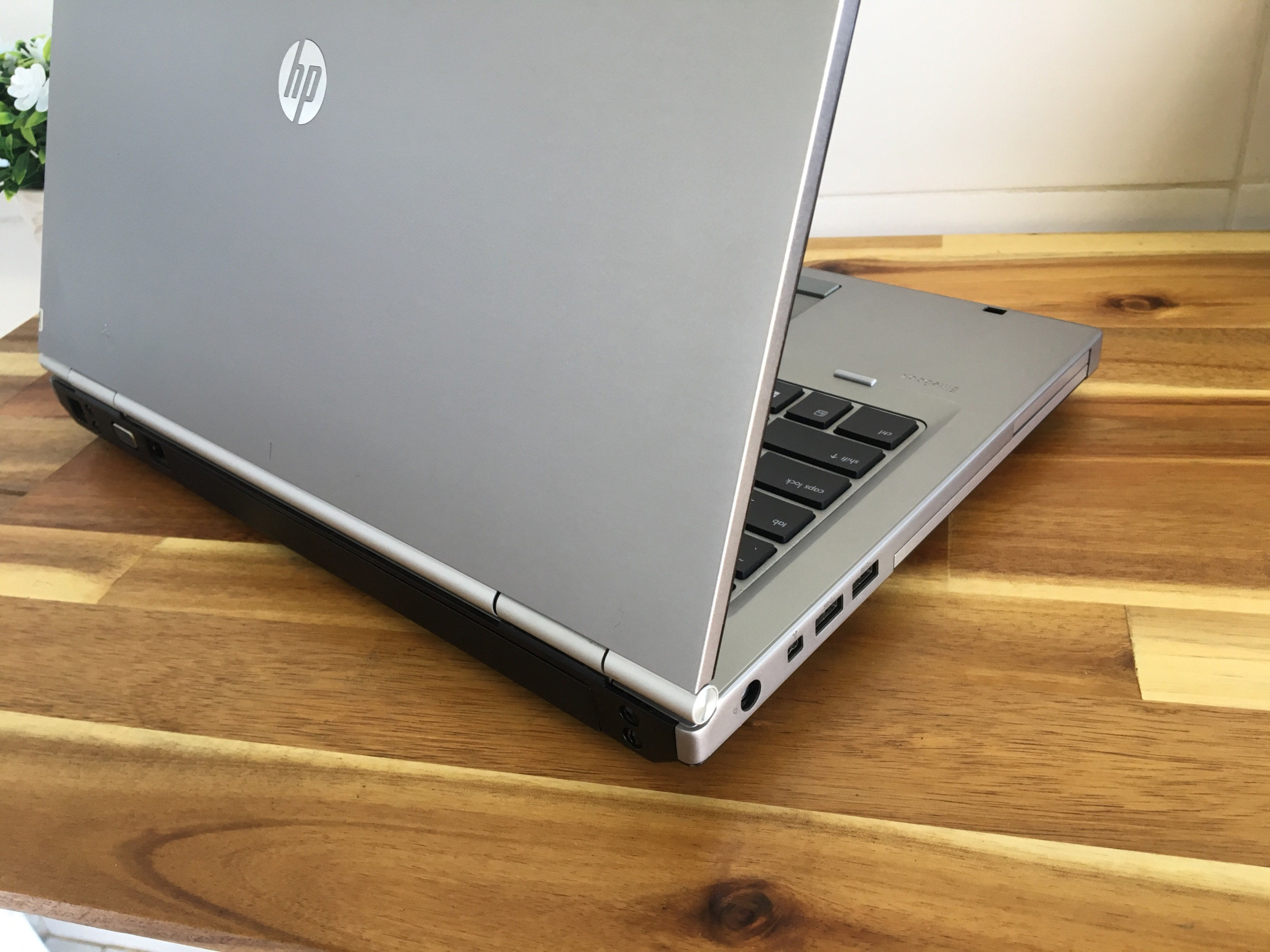 HP ELITEBOOK 8470P i5