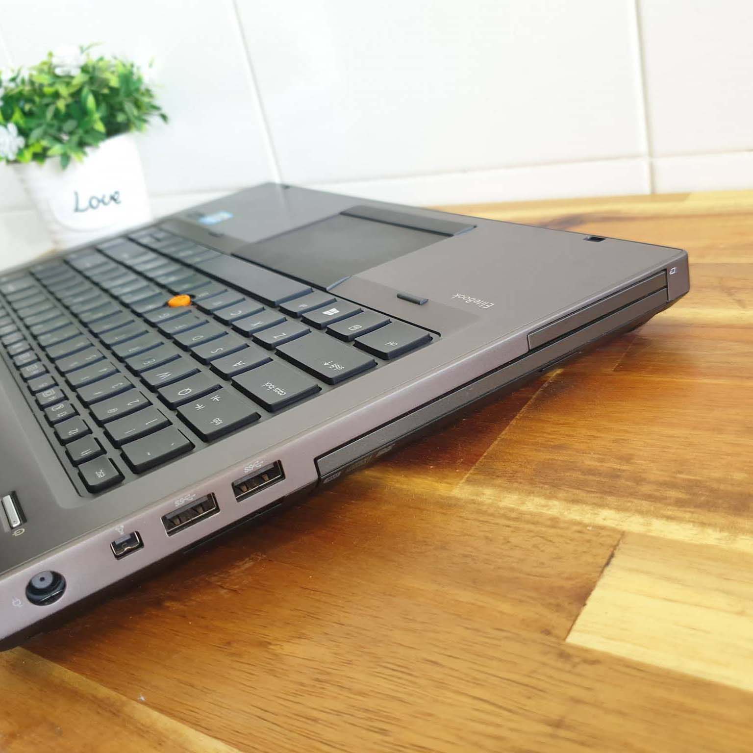 HP Elitebook Workstation 8470w i5 VGA