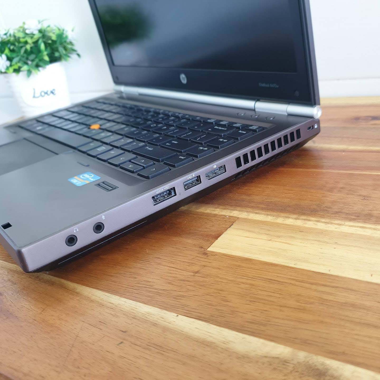 HP Elitebook Workstation 8470w i5 VGA