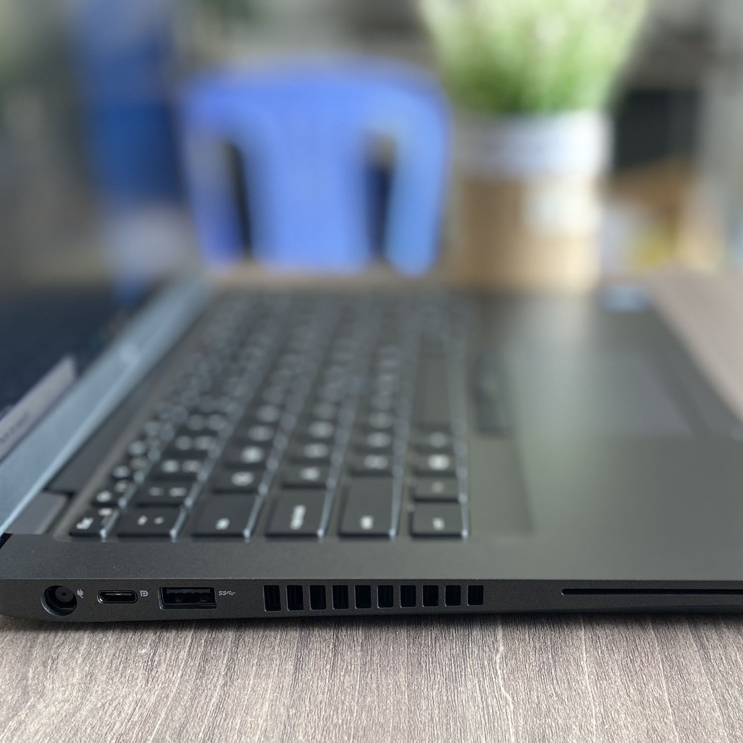 Dell Latitude 5400 Thế Hệ 8