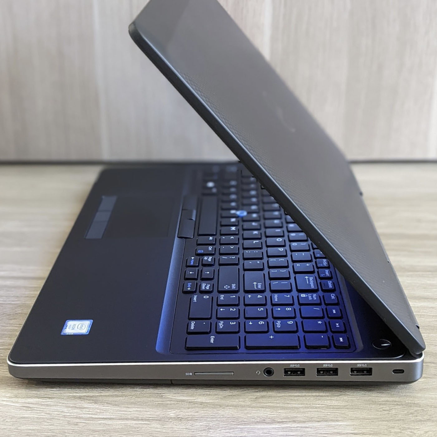 Dell Precision 7520 Chuyên Đồ Họa Cao Cấp