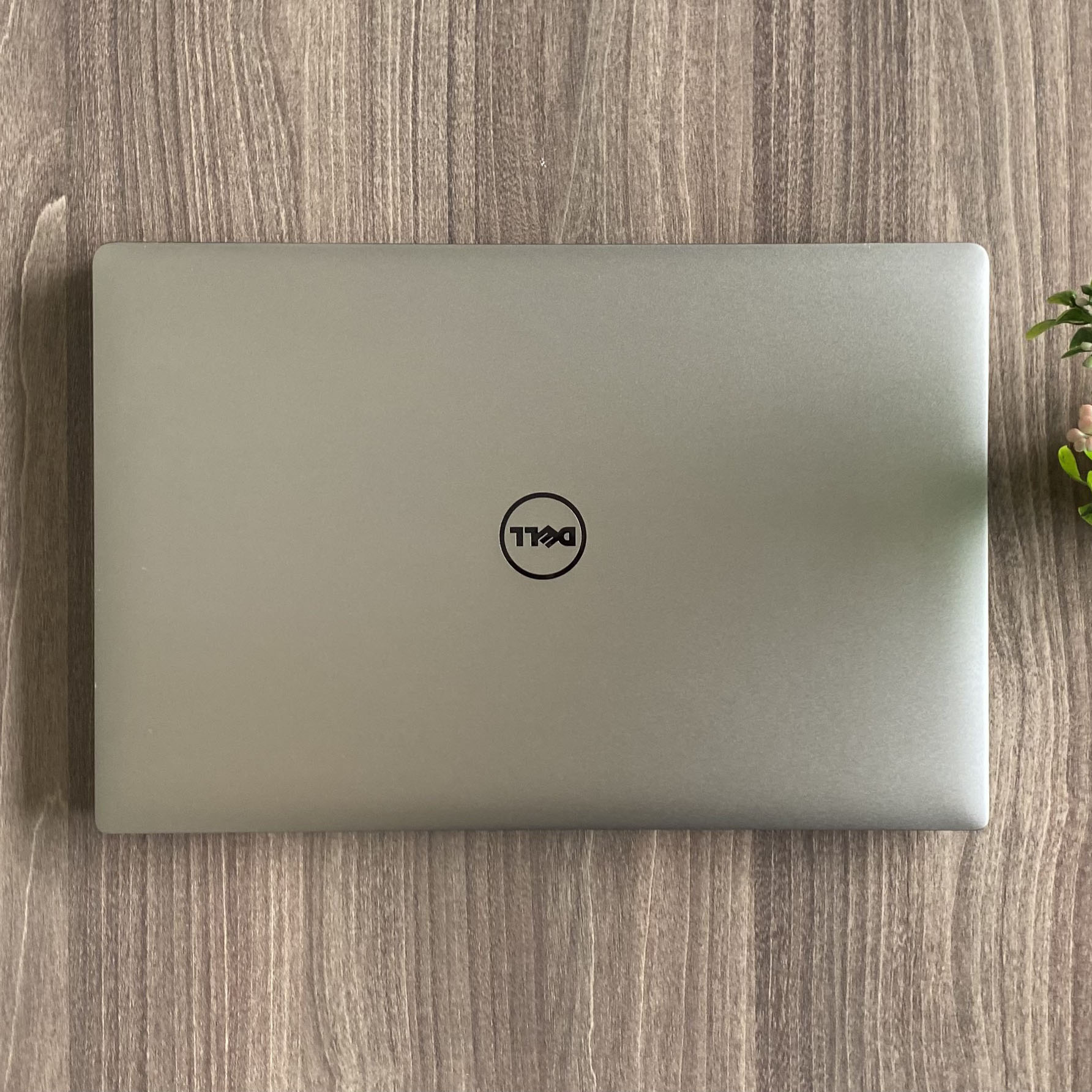 Dell Precision 5510 Máy Trạm Mỏng Nhẹ