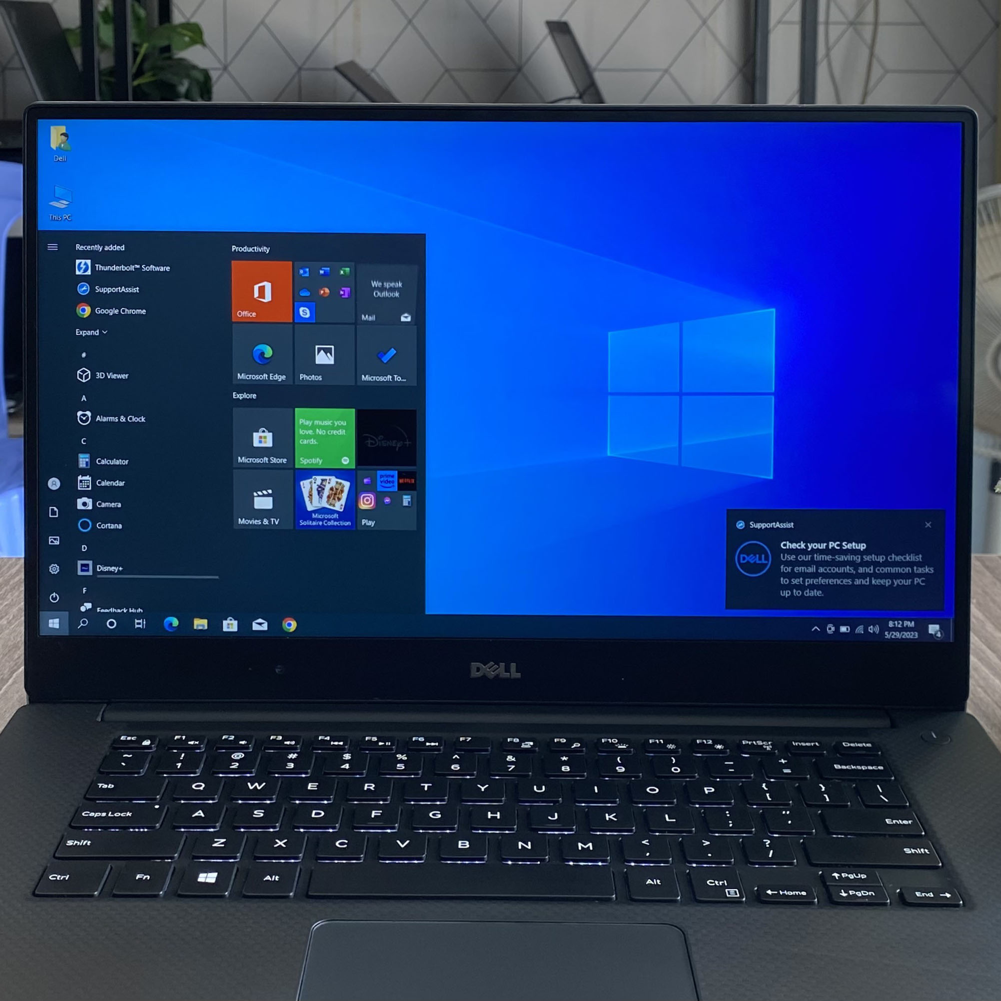 Dell Precision 5520 Máy Trạm Chuyên Đồ Họa
