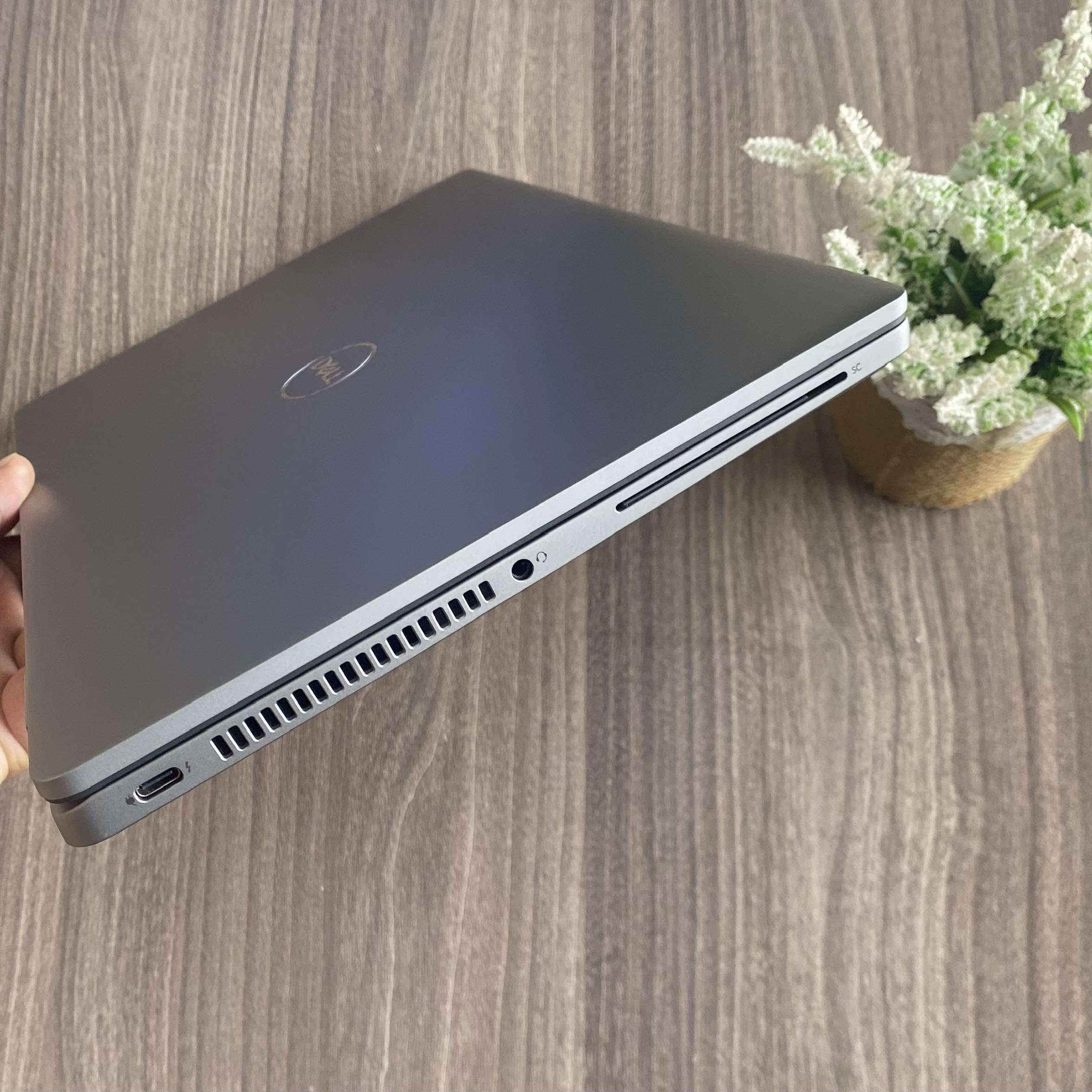 Dell Latitude 7330 năm 2023 (Aluminum)