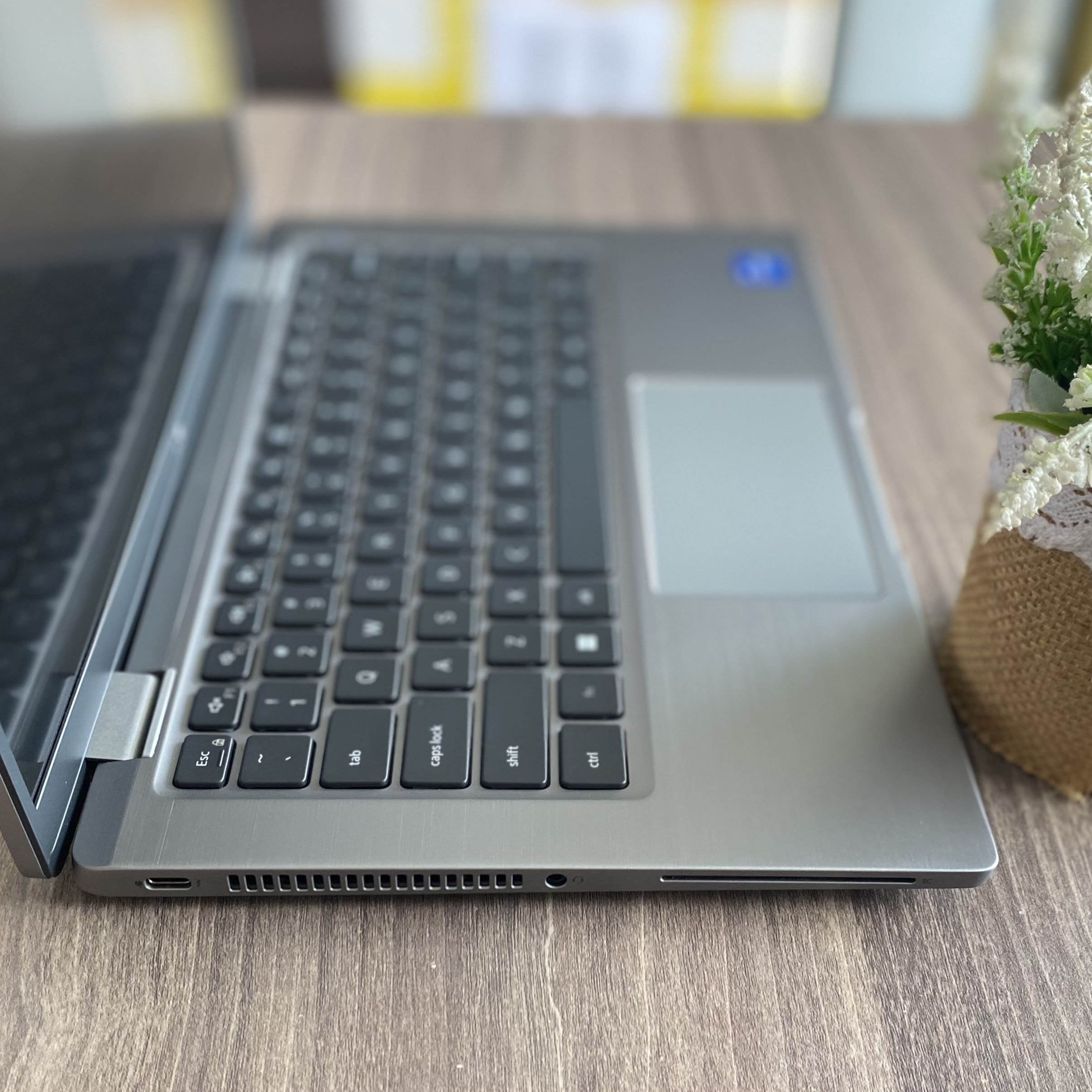 Dell Latitude 7330 năm 2023 (Aluminum)