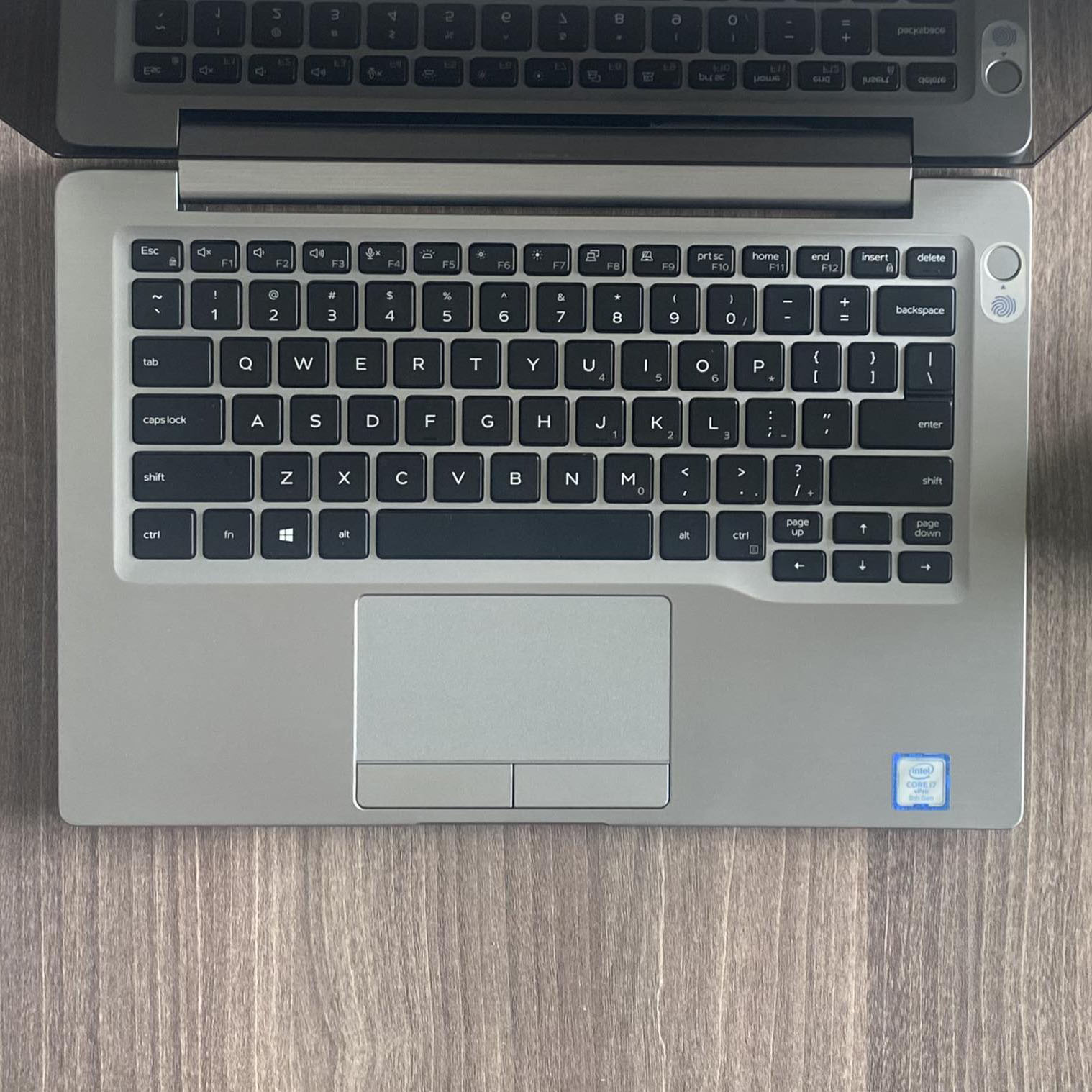 Dell Latitude 7300 Vỏ Nhôm