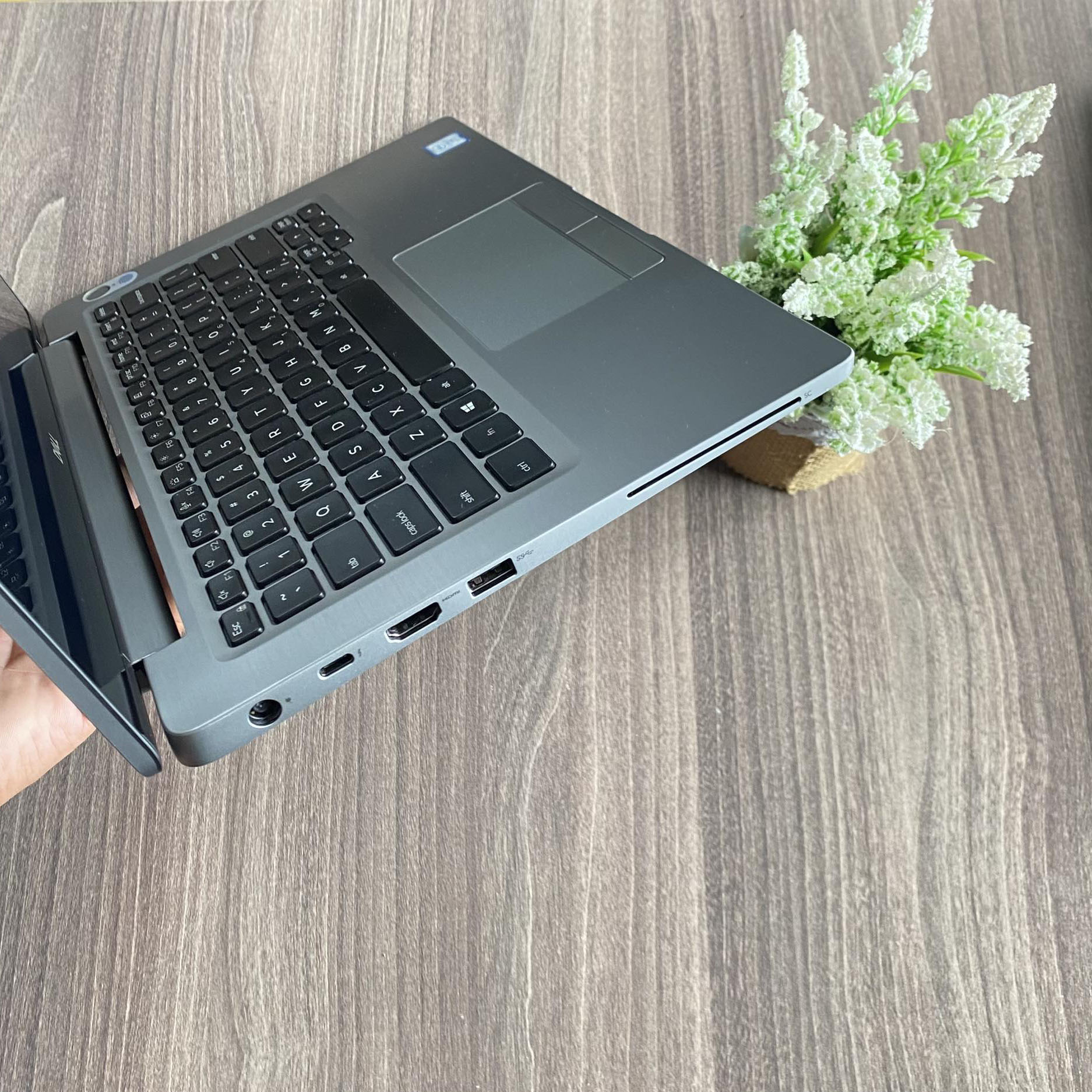 Dell Latitude 7300 Vỏ Nhôm