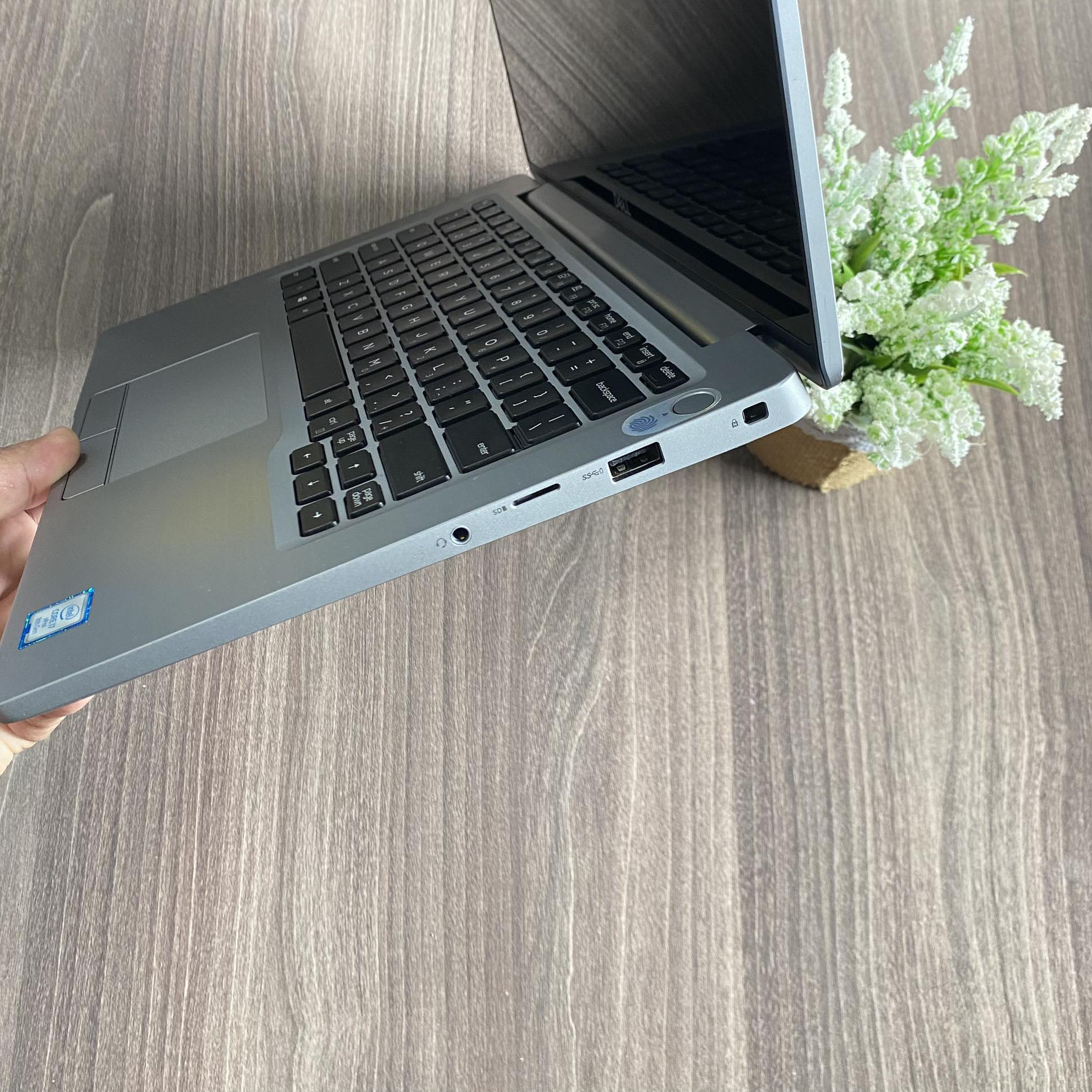 Dell Latitude 7300 Vỏ Nhôm