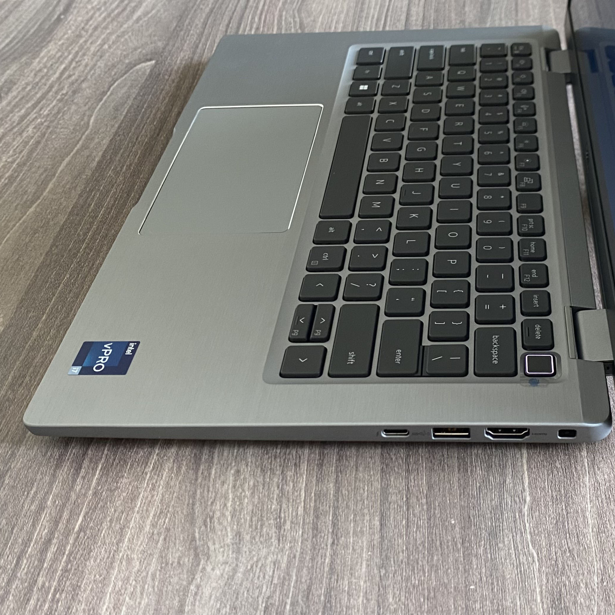 Dell Latitude 7430 năm 2023