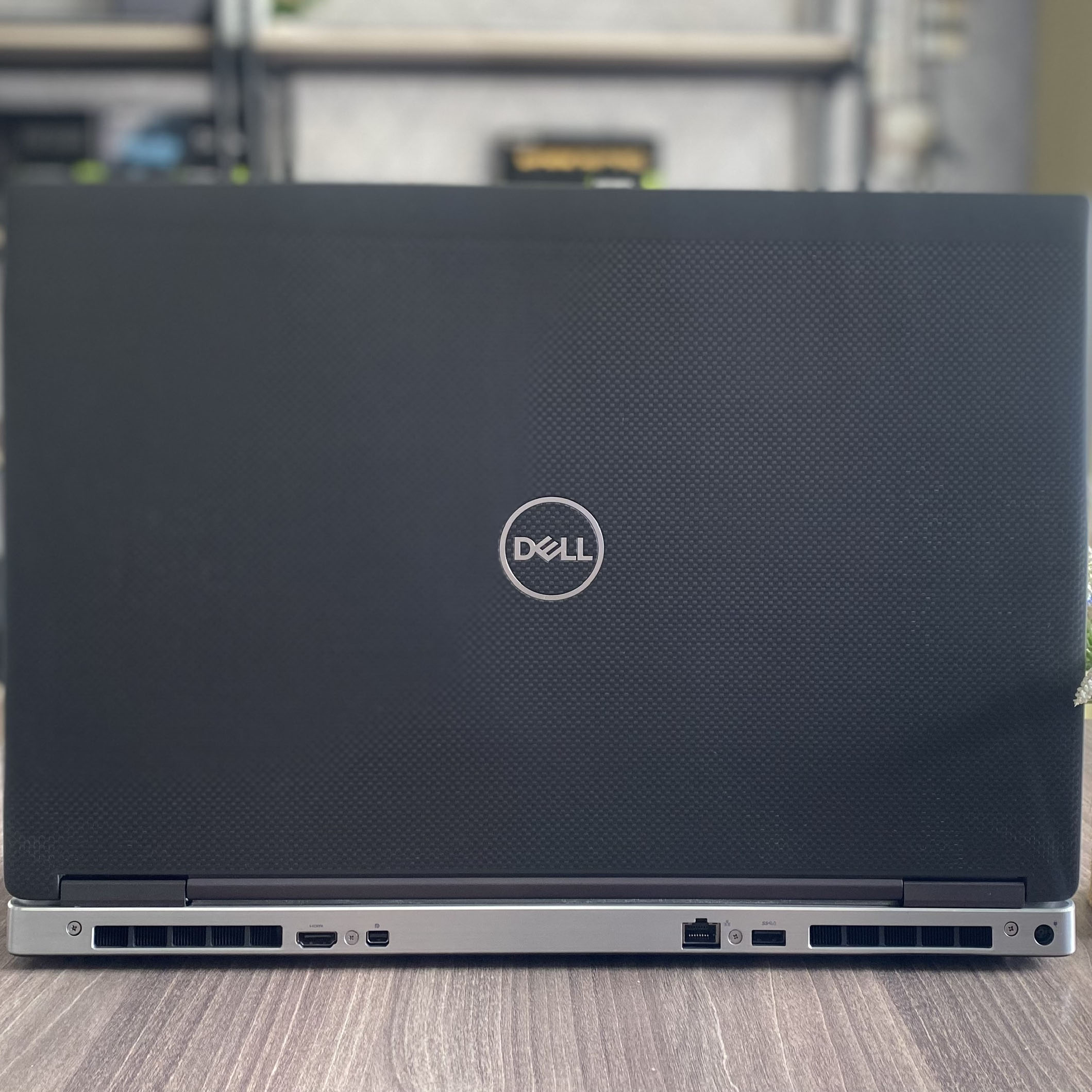Dell Precision 7740