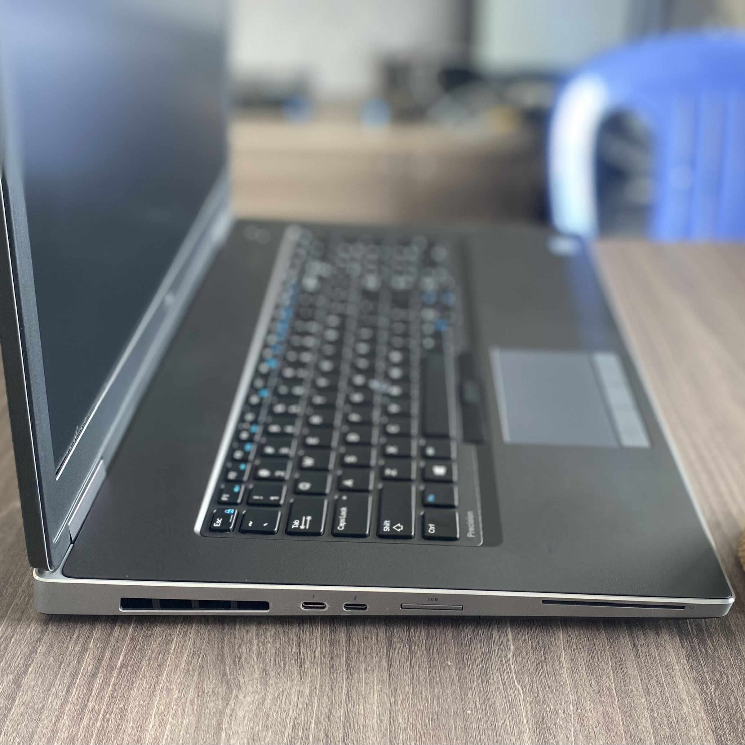 Dell Precision 7740