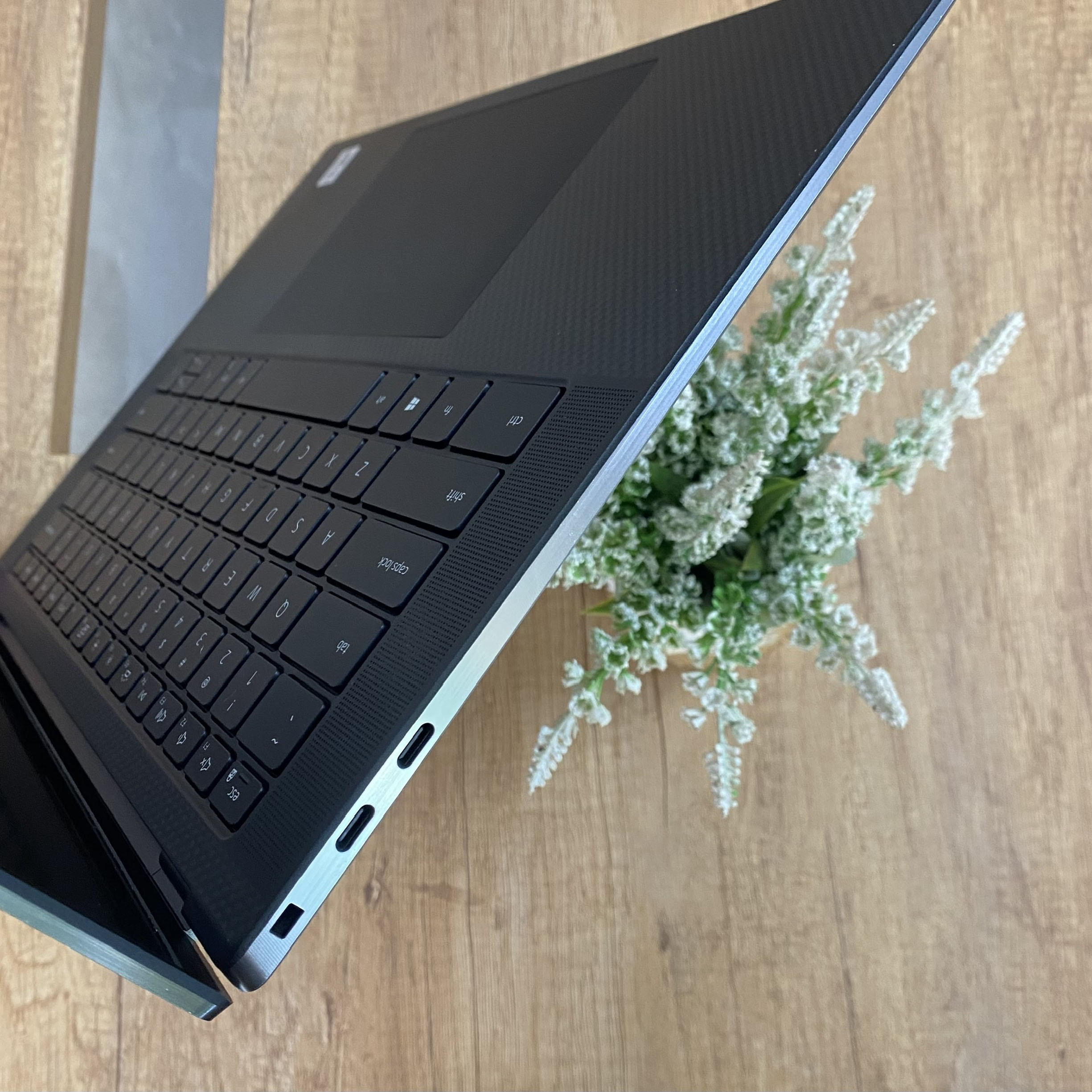 Dell Precision 5550 Workstation Mỏng Nhẹ