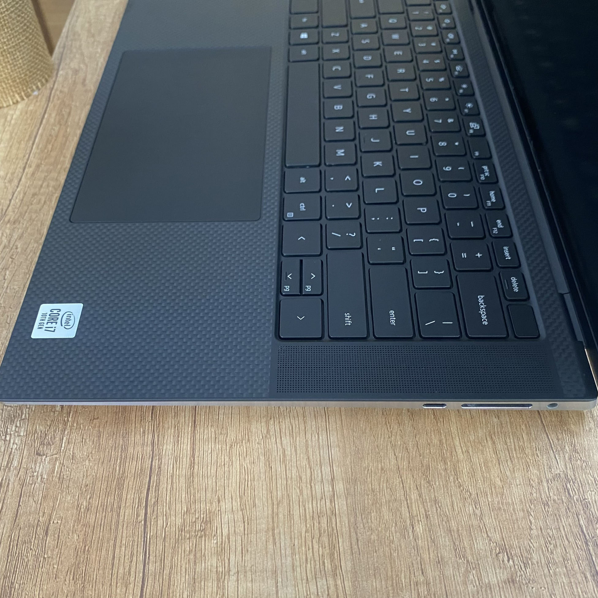 Dell Precision 5550 Workstation Mỏng Nhẹ