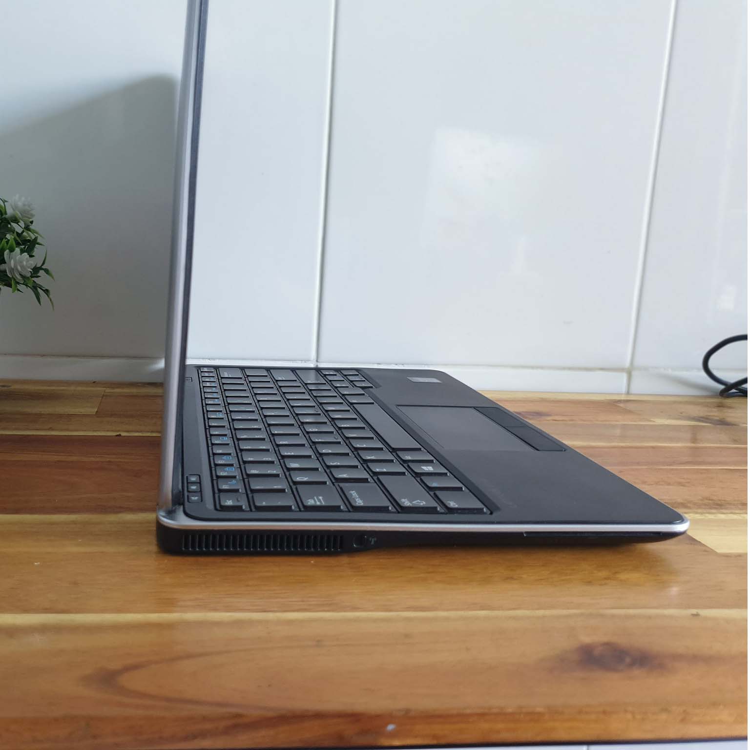 Dell Latitude E7240 Core i7 thế hệ 4