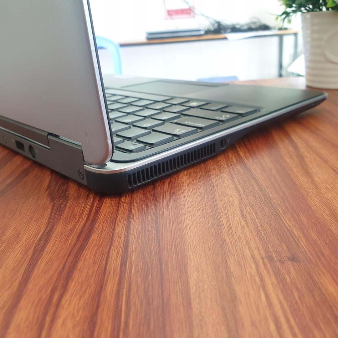 Dell Latitude E7240 Core i7 thế hệ 4